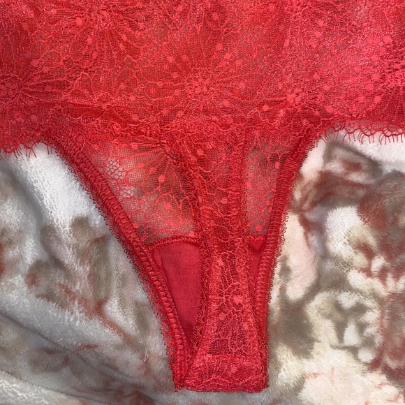 VS High-rise Thong Panty - Picture 5 of 5